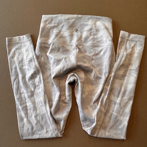 Luulemon Wunder Under 25" Incognito Camo Jacquard Alpine White Starlight size 4​ - Picture 4 of 4